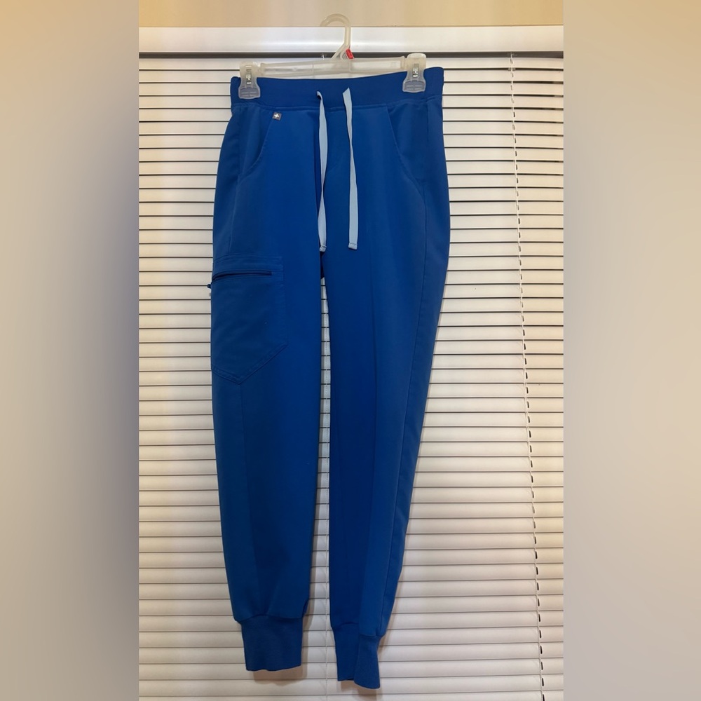 Figs women’s royal blue Zamora jogger scrub pants